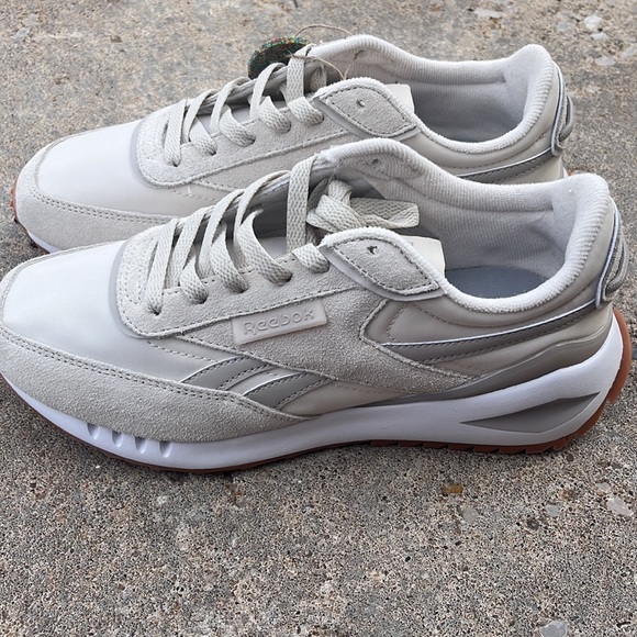 Reebok Shoes - Reebok Classic Galaxy 10